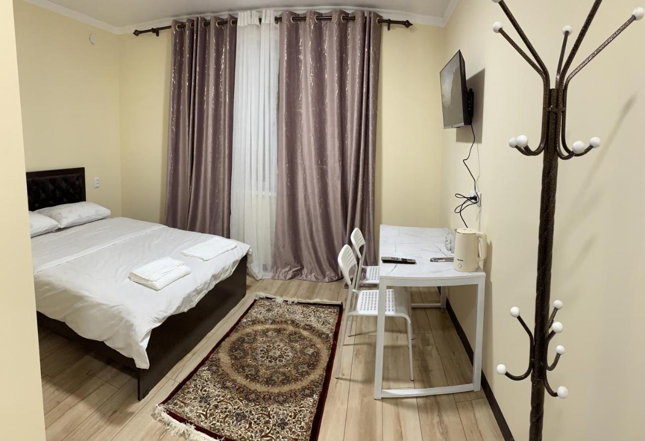 Adi Hotel Bișkek Exterior foto